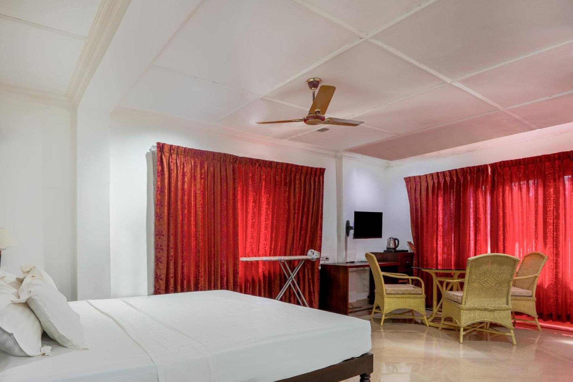 Palette Resorts- Tapovan Green County Thattakad ภายนอก รูปภาพ