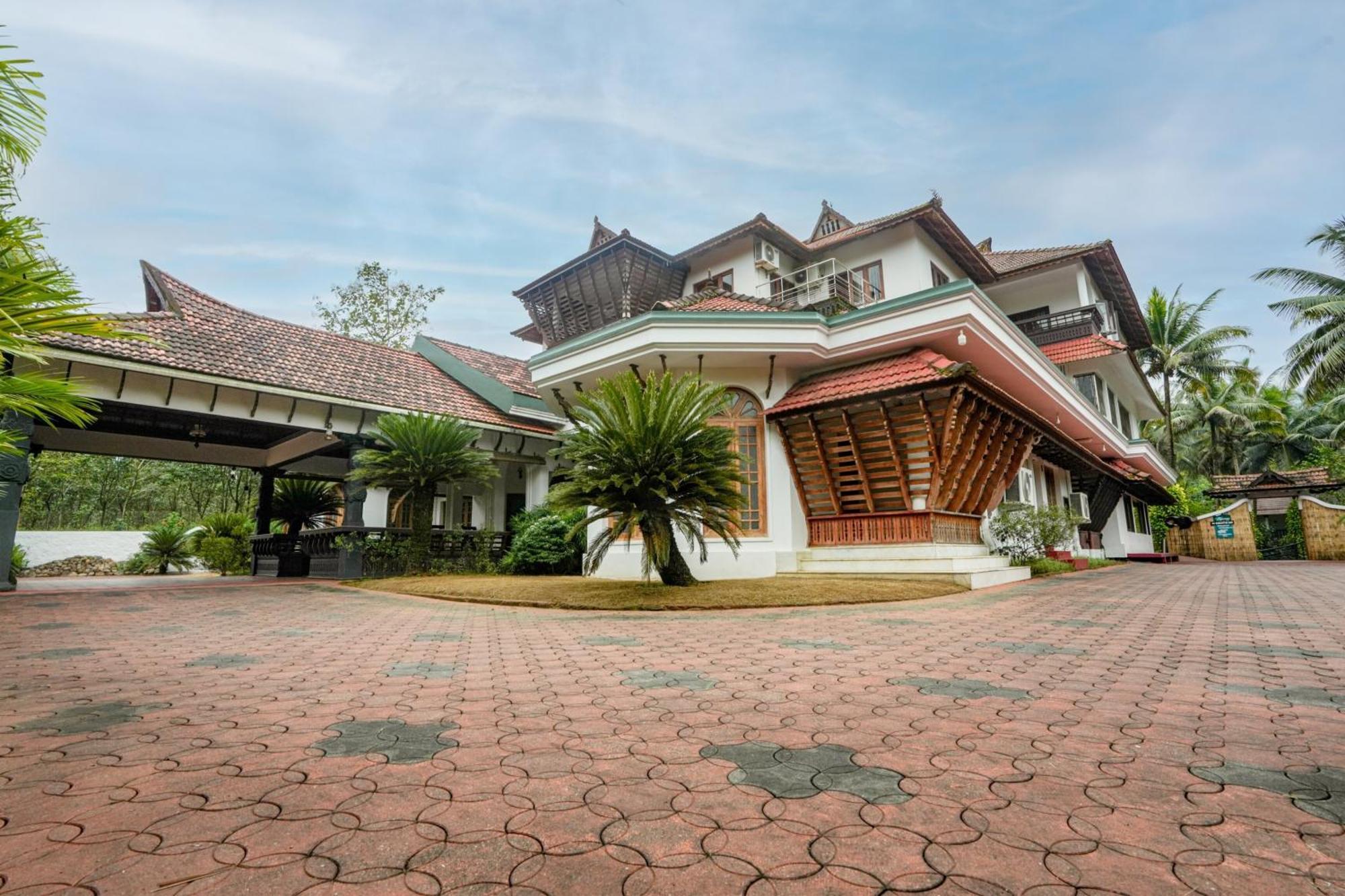 Palette Resorts- Tapovan Green County Thattakad ภายนอก รูปภาพ