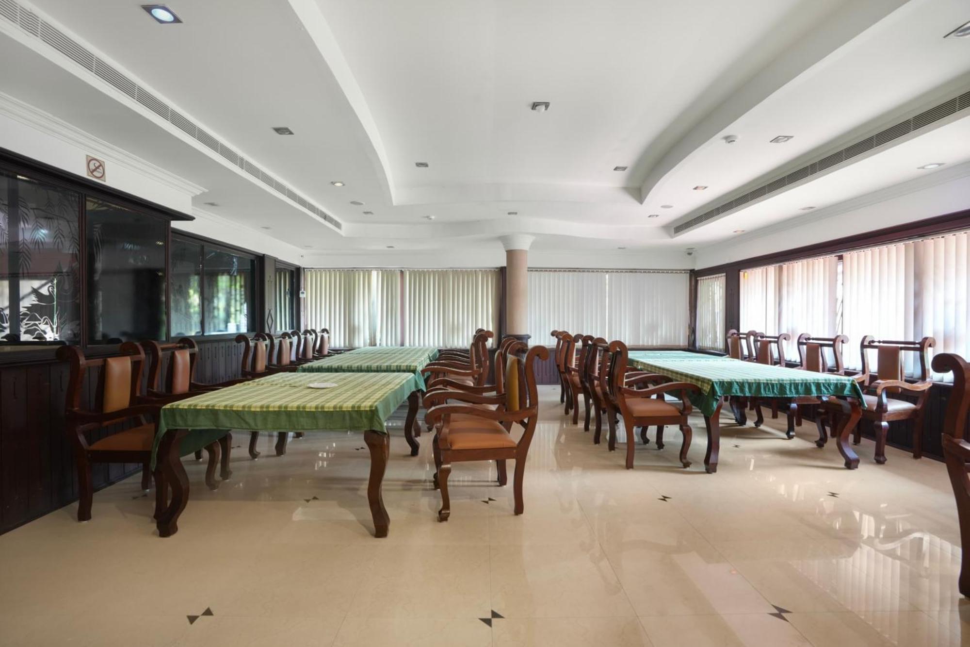 Palette Resorts- Tapovan Green County Thattakad ภายนอก รูปภาพ
